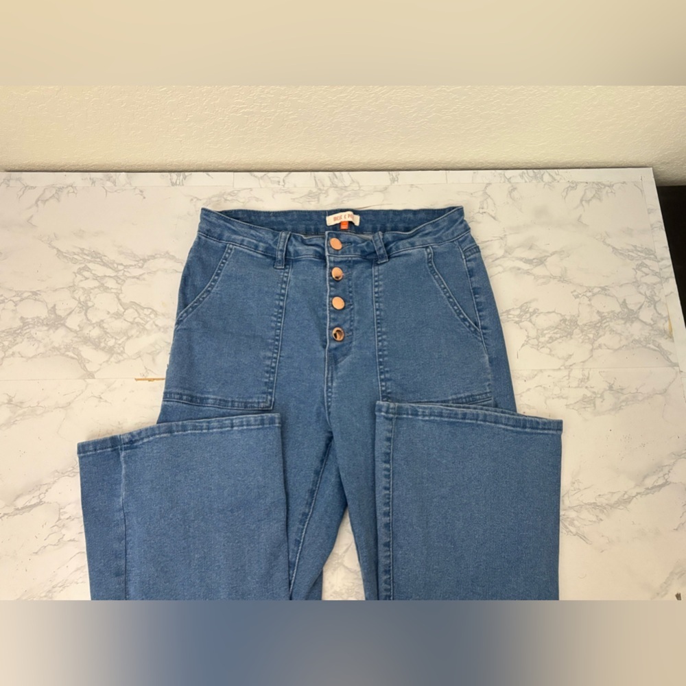 Mele E Pere Jeans Juniors Light Blue Jeans Sz 11 Button Fly Flare Leg Denim​​ - Picture 3 of 7